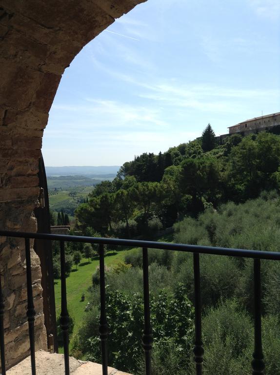 Le Romite Hotell San Gimignano Rum bild