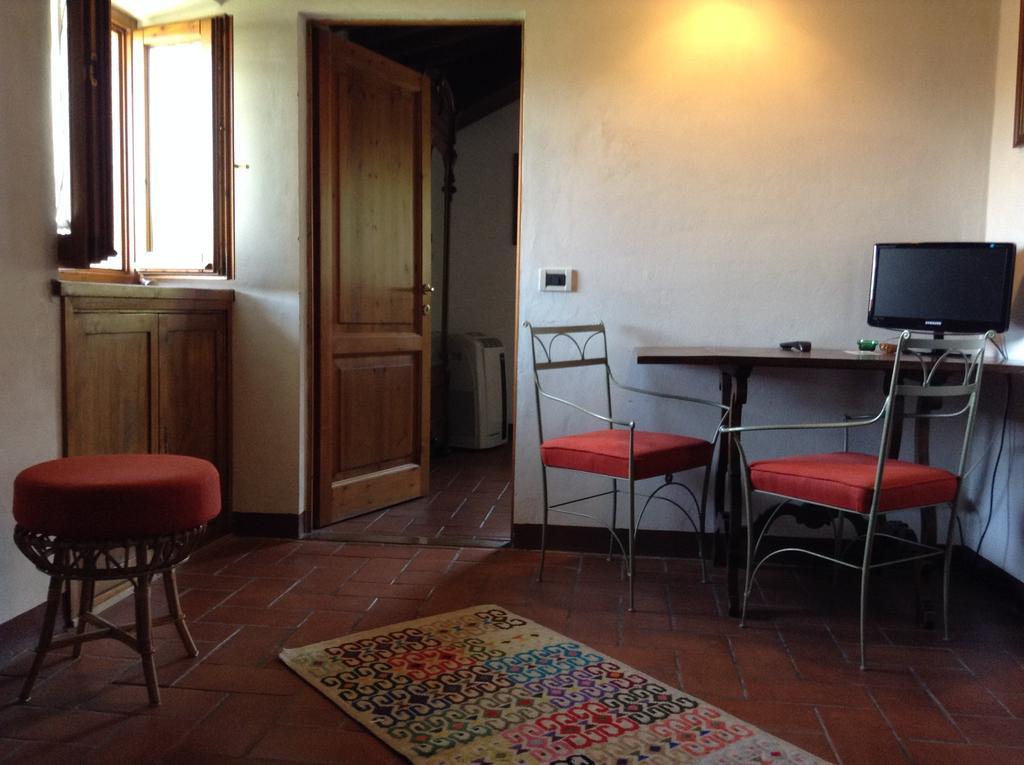 Le Romite Hotell San Gimignano Rum bild